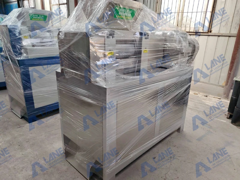 Stainless steel double roller granulator vs ordinary carbon steel: which one to choose?